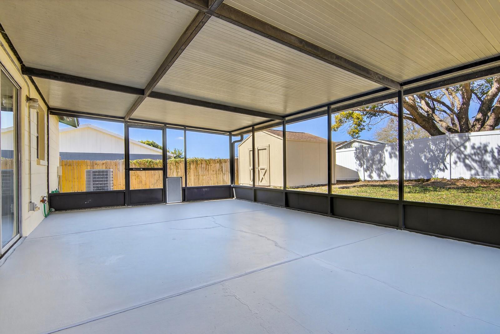 Listing photo id 37 for 13816 Pathfinder Drive