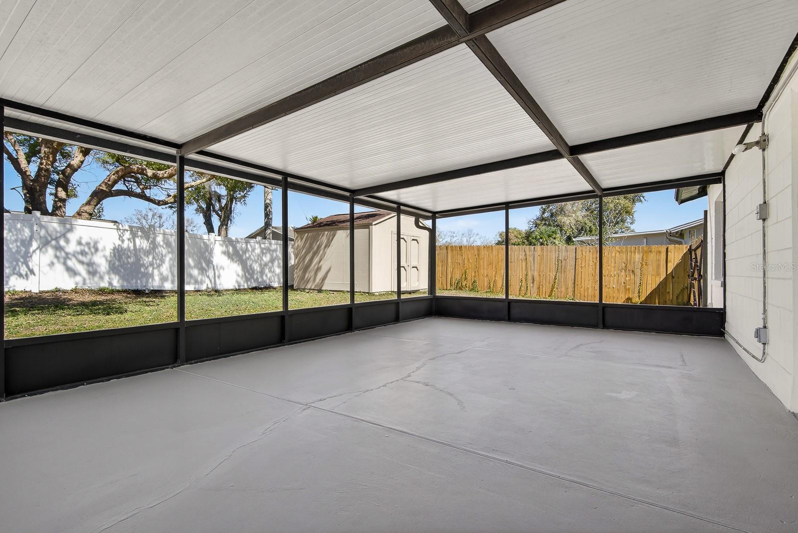 Listing photo id 38 for 13816 Pathfinder Drive