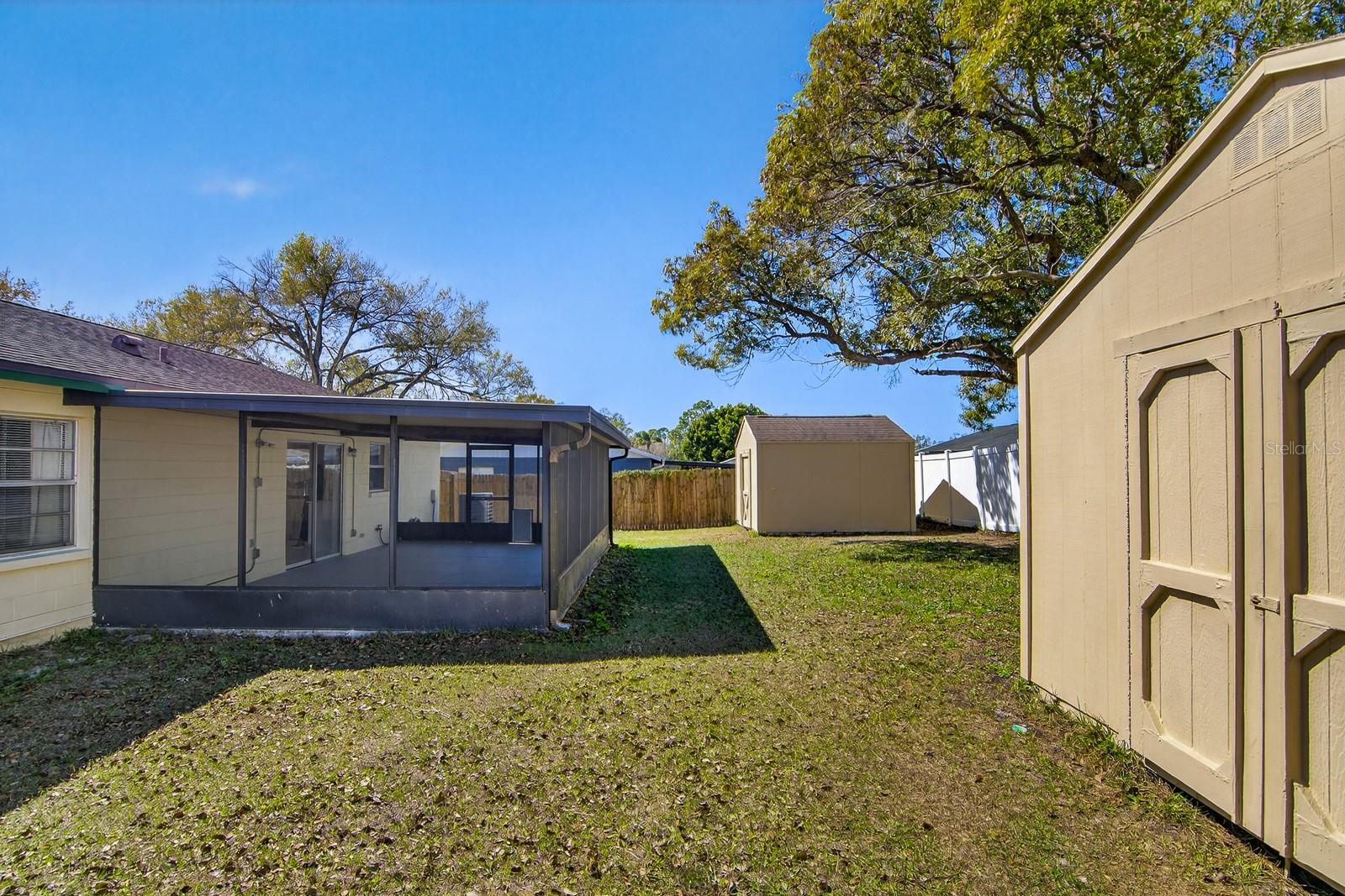 Listing photo id 41 for 13816 Pathfinder Drive