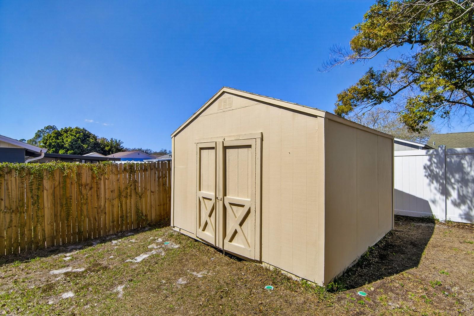 Listing photo id 46 for 13816 Pathfinder Drive