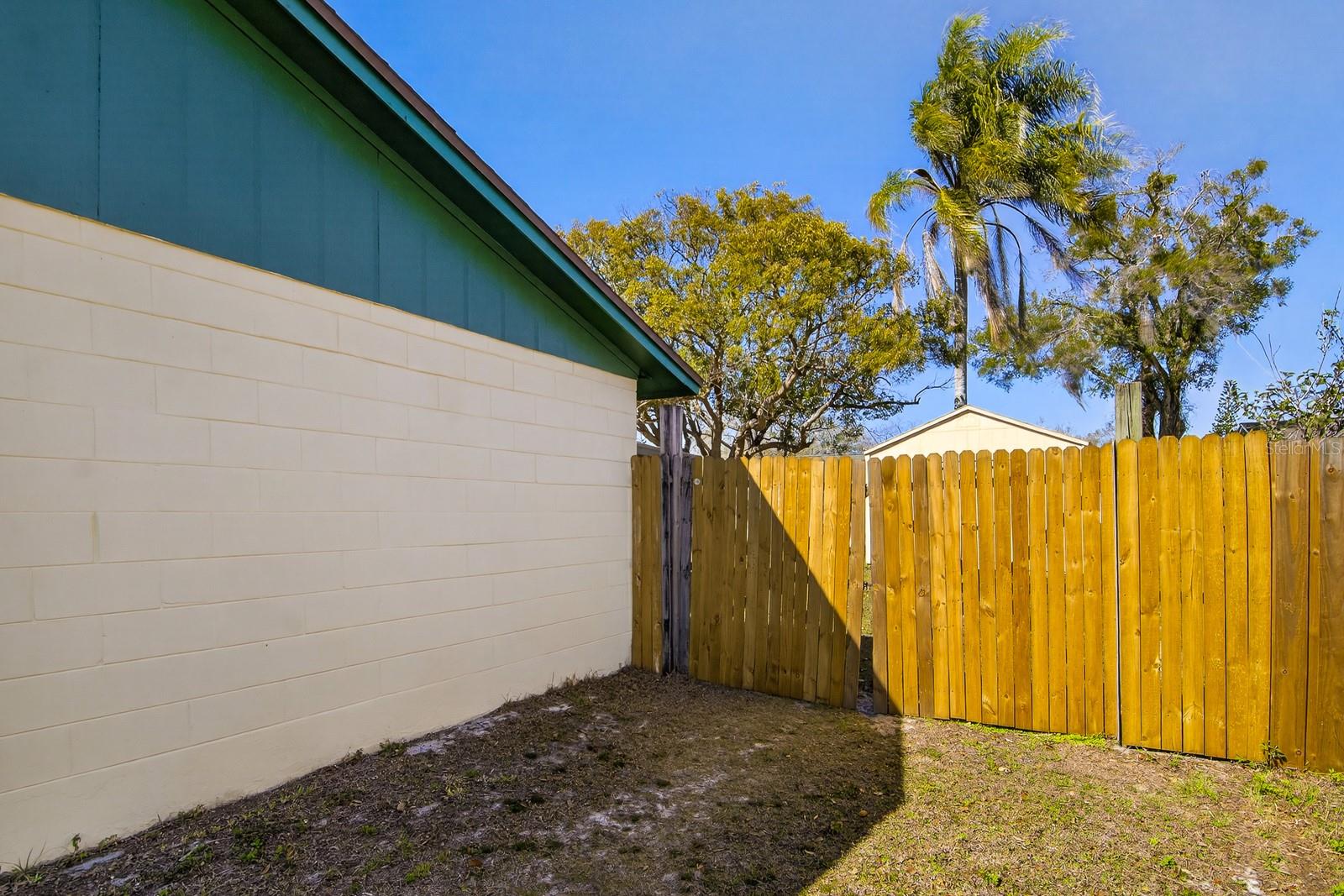 Listing photo id 47 for 13816 Pathfinder Drive