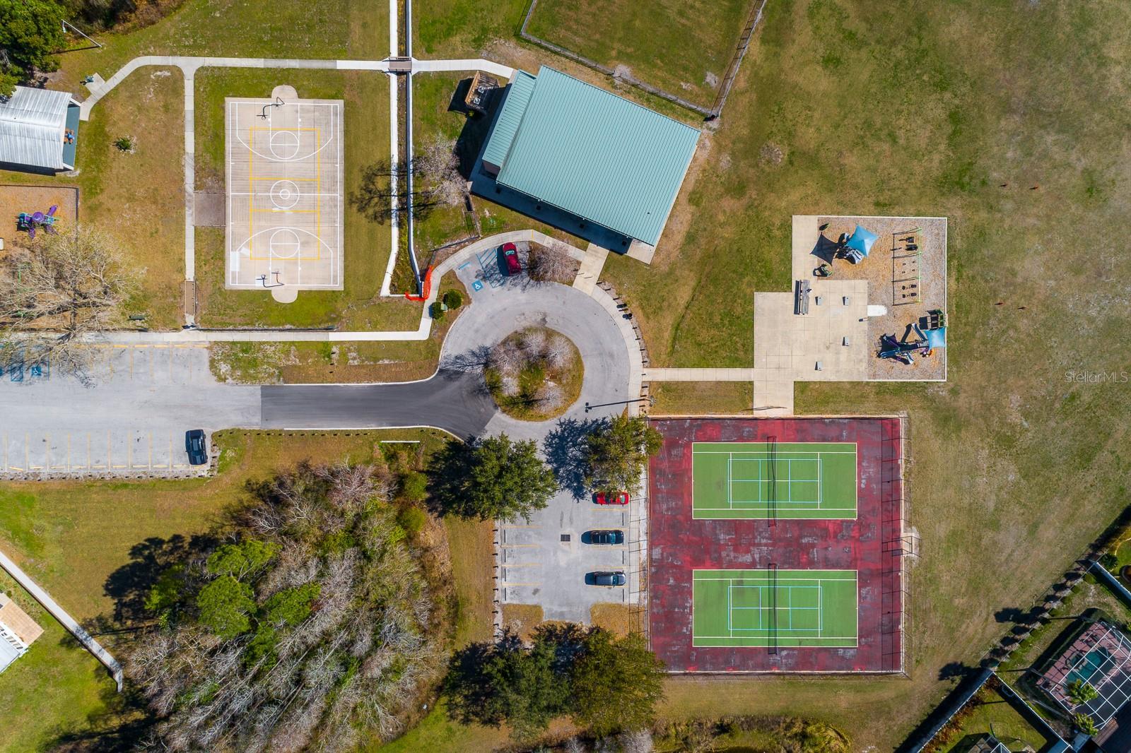 Listing photo id 52 for 13816 Pathfinder Drive