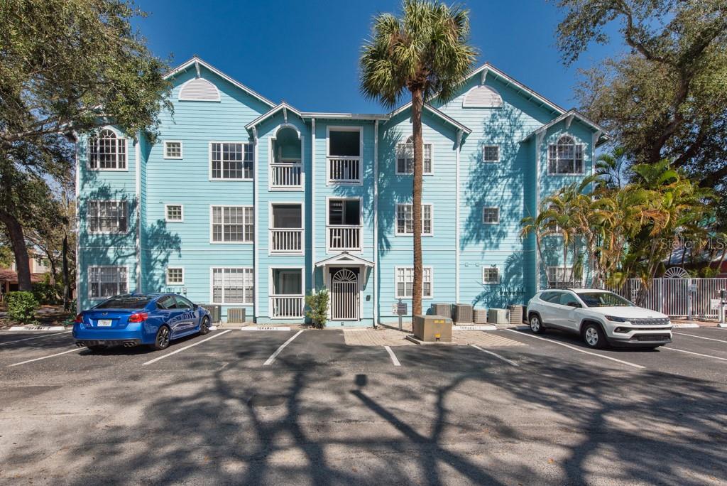 Details for 3002 Cleveland Street D11, TAMPA, FL 33609