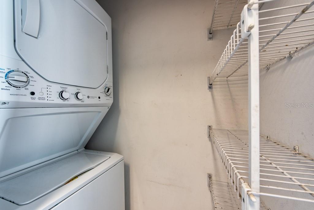 Image 18 of 33 For 3002 Cleveland Street D11