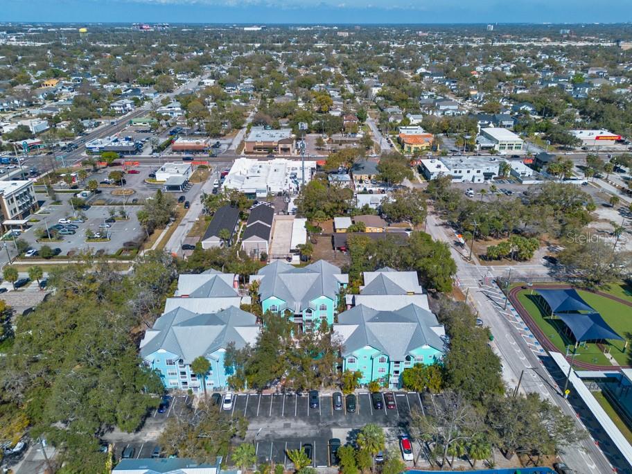 Image 27 of 33 For 3002 Cleveland Street D11