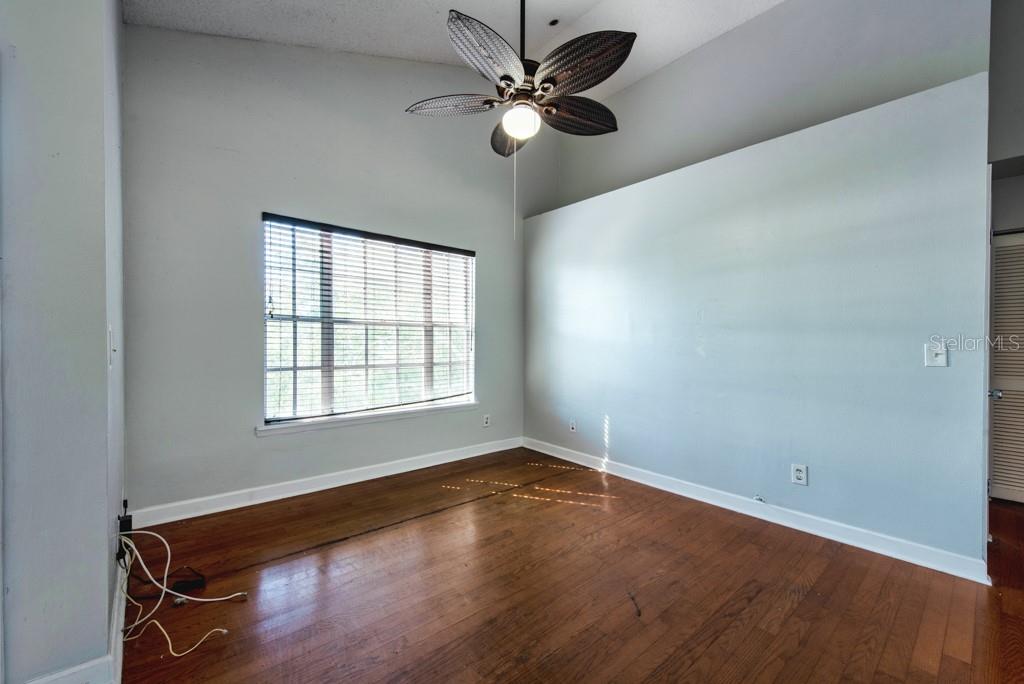 Image 5 of 33 For 3002 Cleveland Street D11