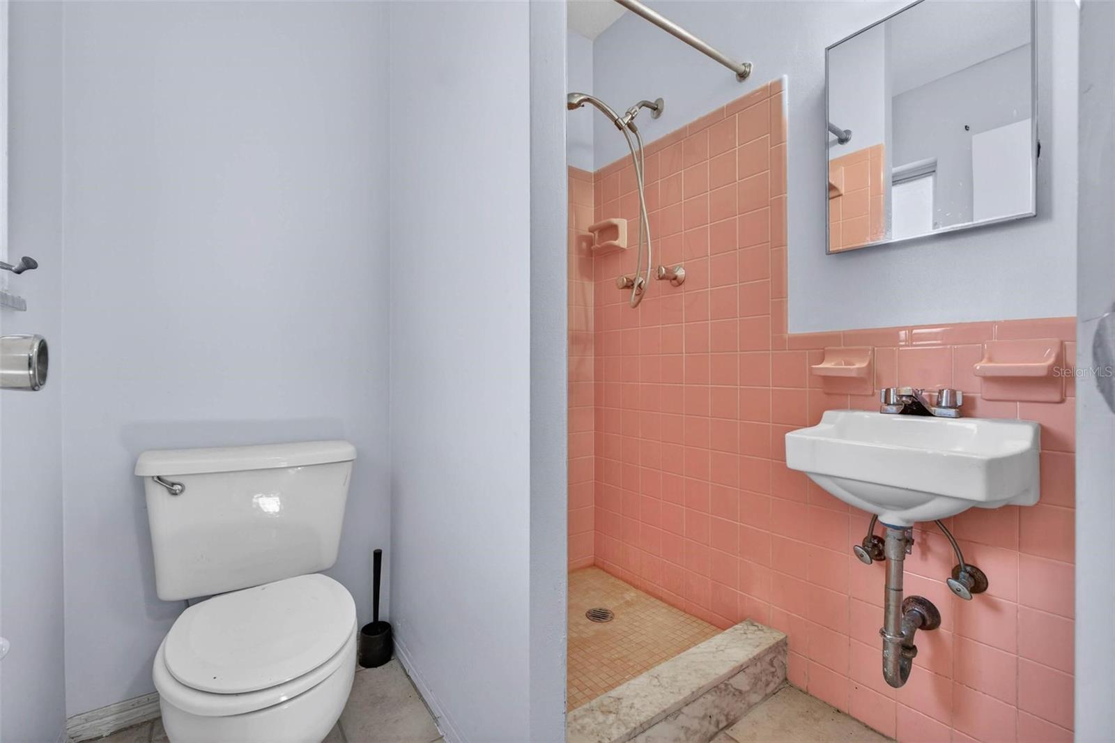 Image 15 of 18 For 11360 87th Avenue