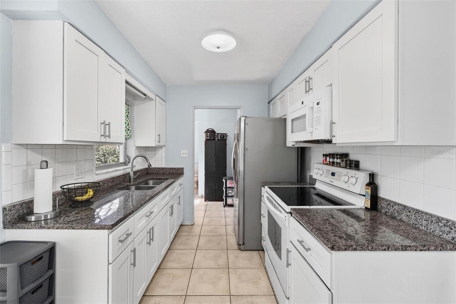 Image 6 of 18 For 11360 87th Avenue