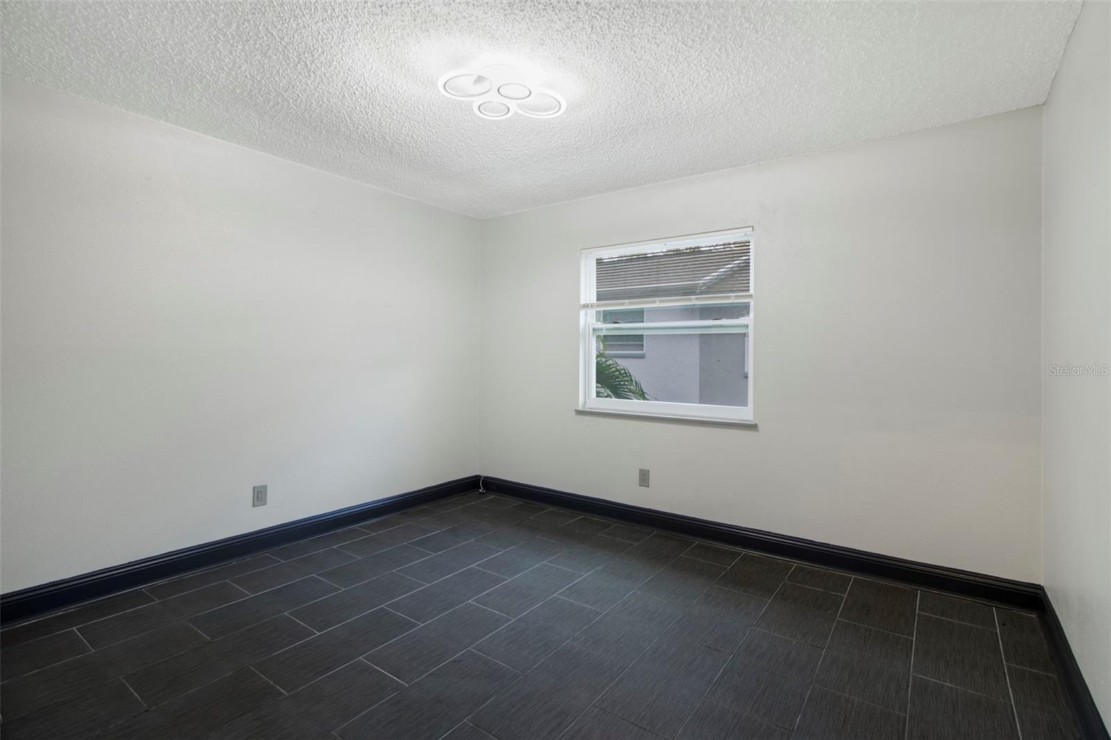 Image 12 of 25 For 7917 Lakeshore Drive