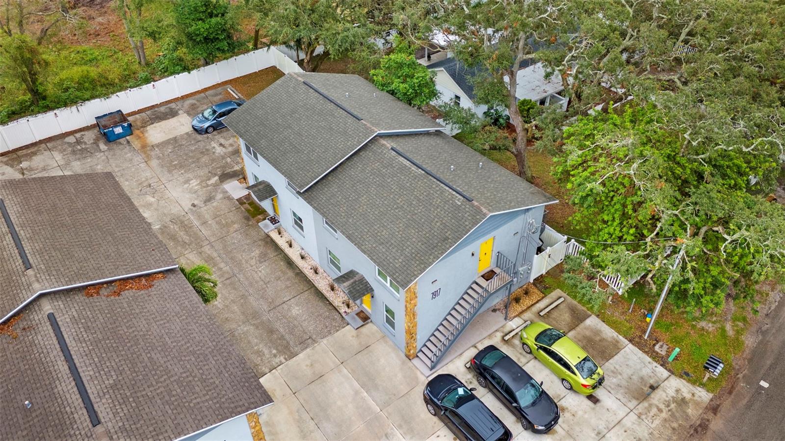 Image 20 of 25 For 7917 Lakeshore Drive