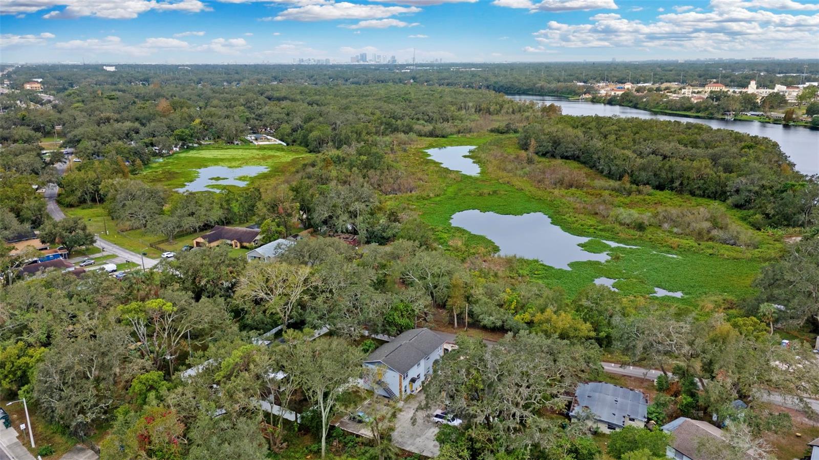 Image 22 of 25 For 7917 Lakeshore Drive