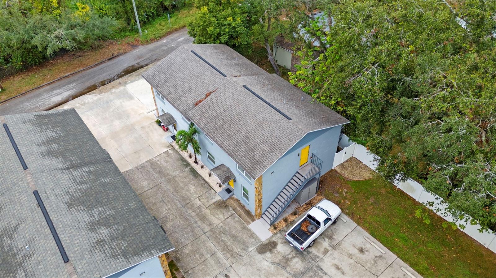 Image 24 of 25 For 7917 Lakeshore Drive