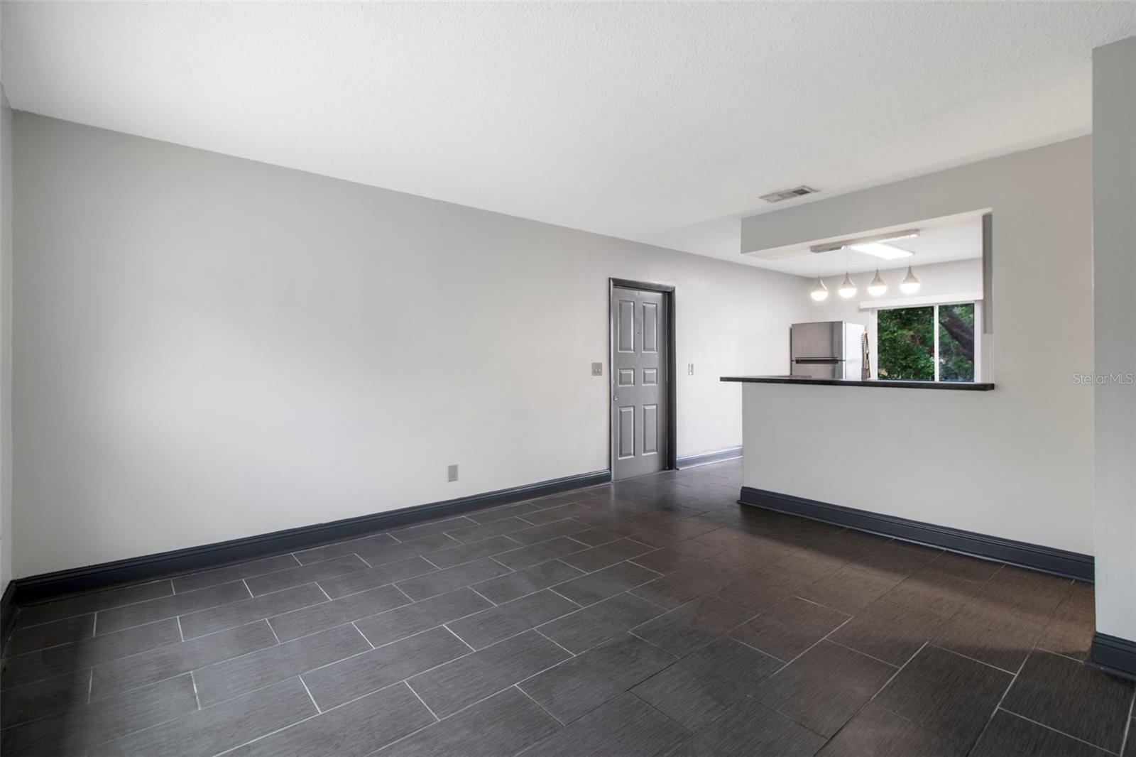 Image 5 of 25 For 7917 Lakeshore Drive