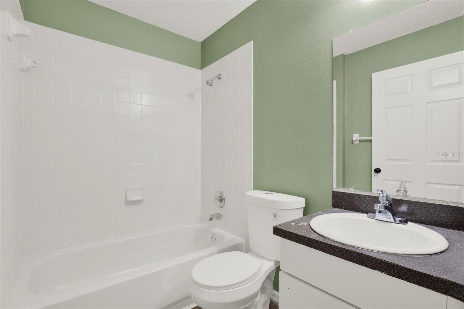 Listing photo id 15 for 3607 54th Street