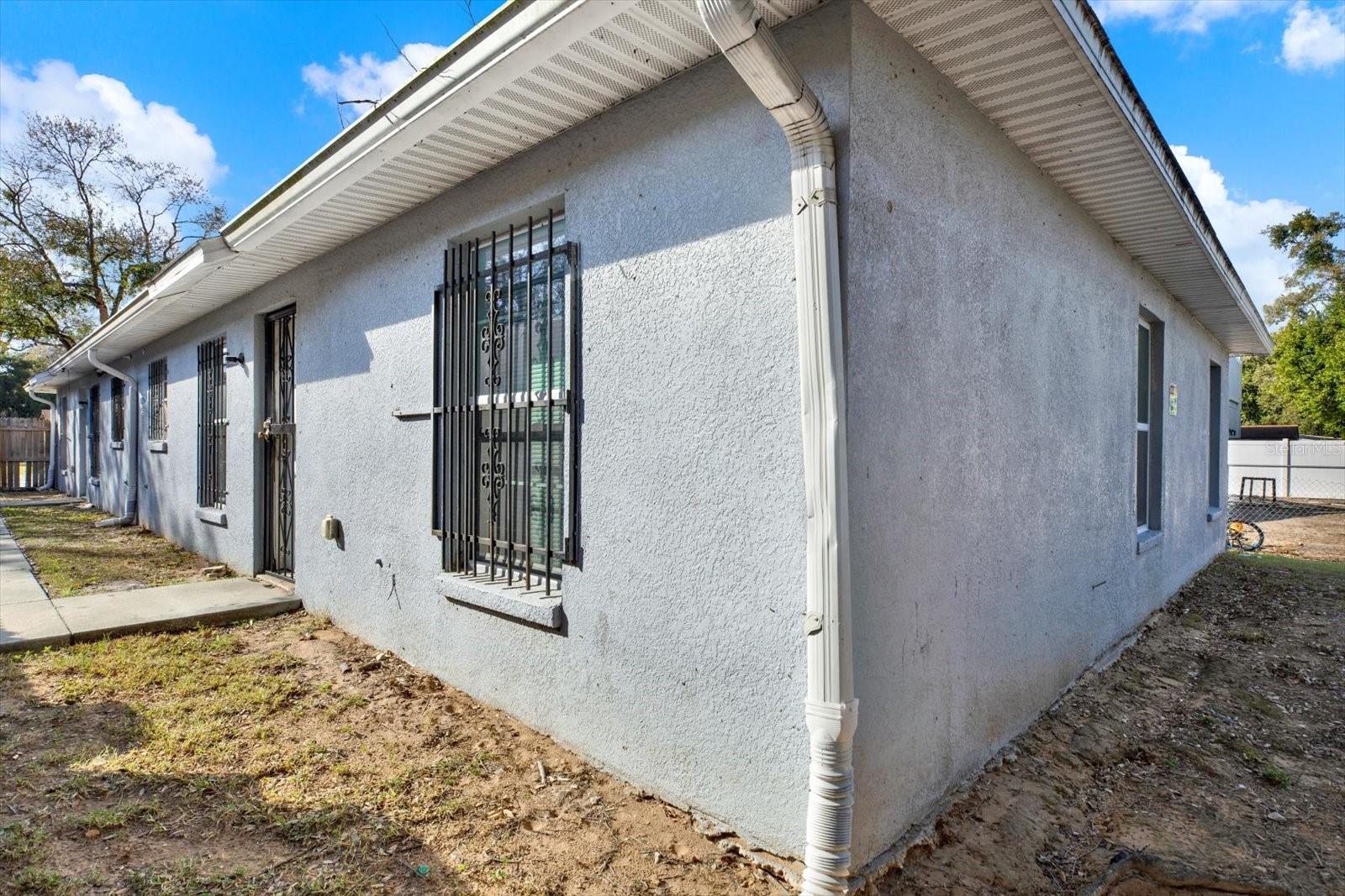 Listing photo id 16 for 3607 54th Street