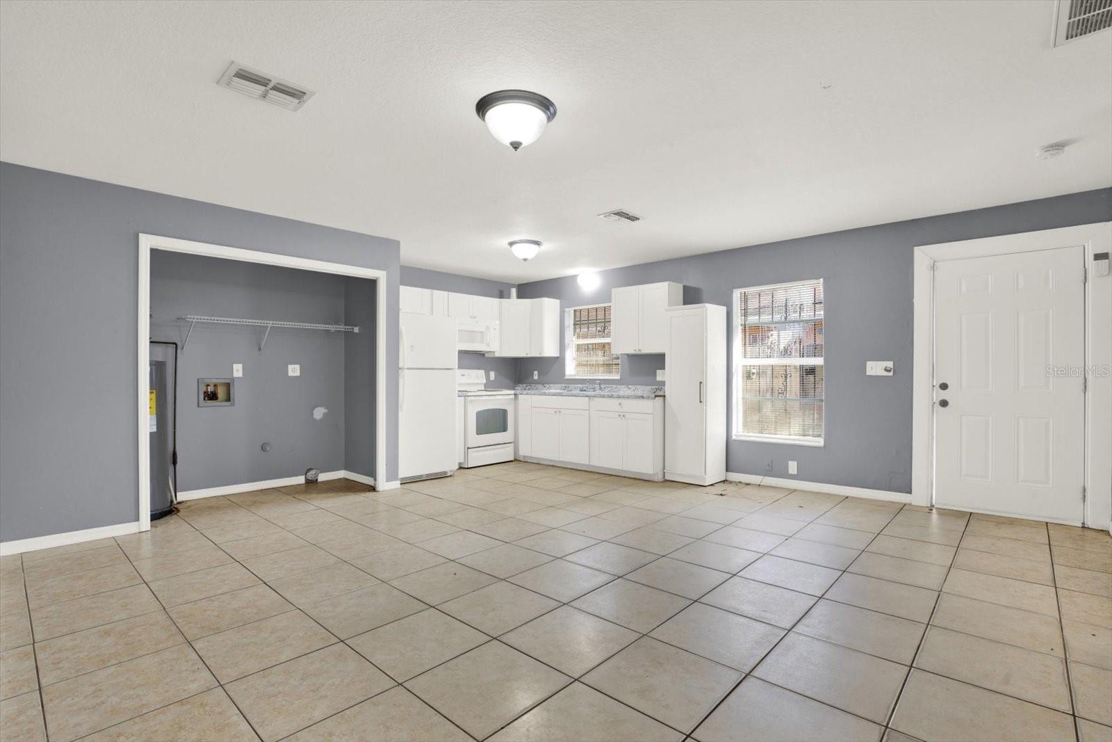 Listing photo id 0 for 3607 54th Street