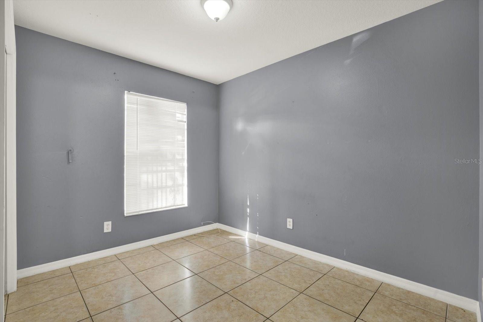 Listing photo id 4 for 3607 54th Street