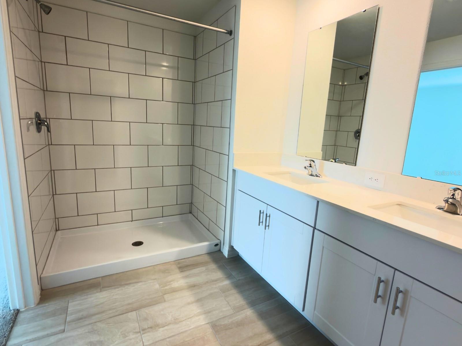 Image 17 of 36 For 2318 Allium Roseum Lane