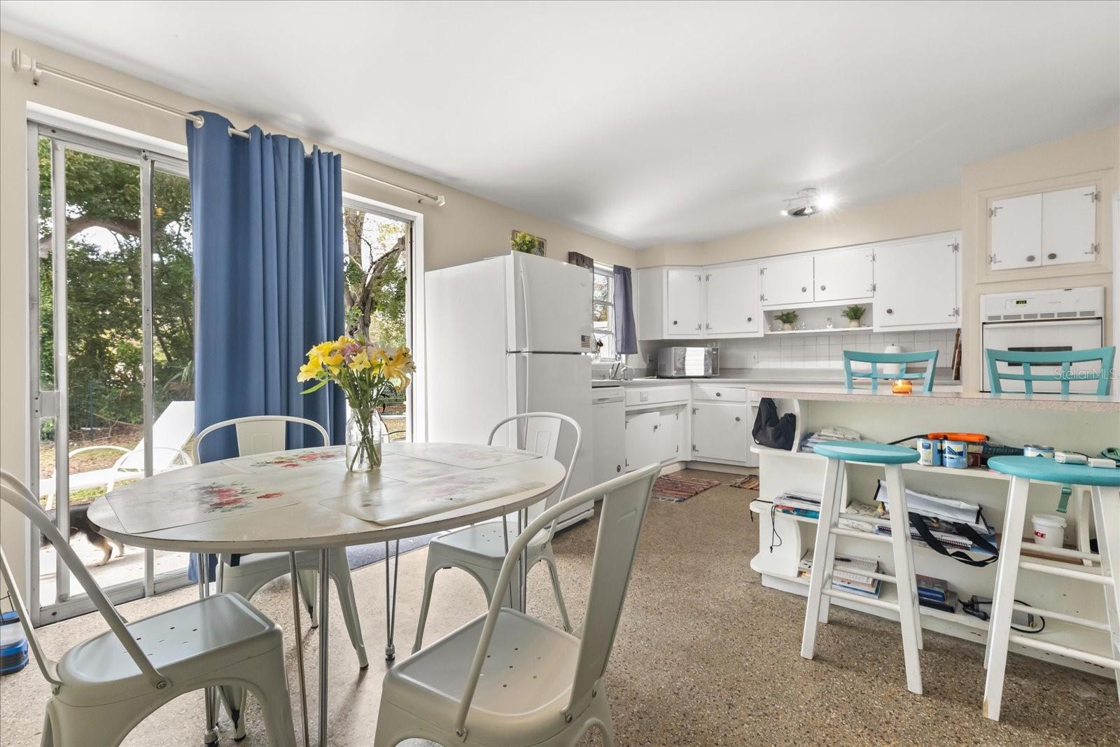 Image 10 of 40 For 1595 Howard Place A & B