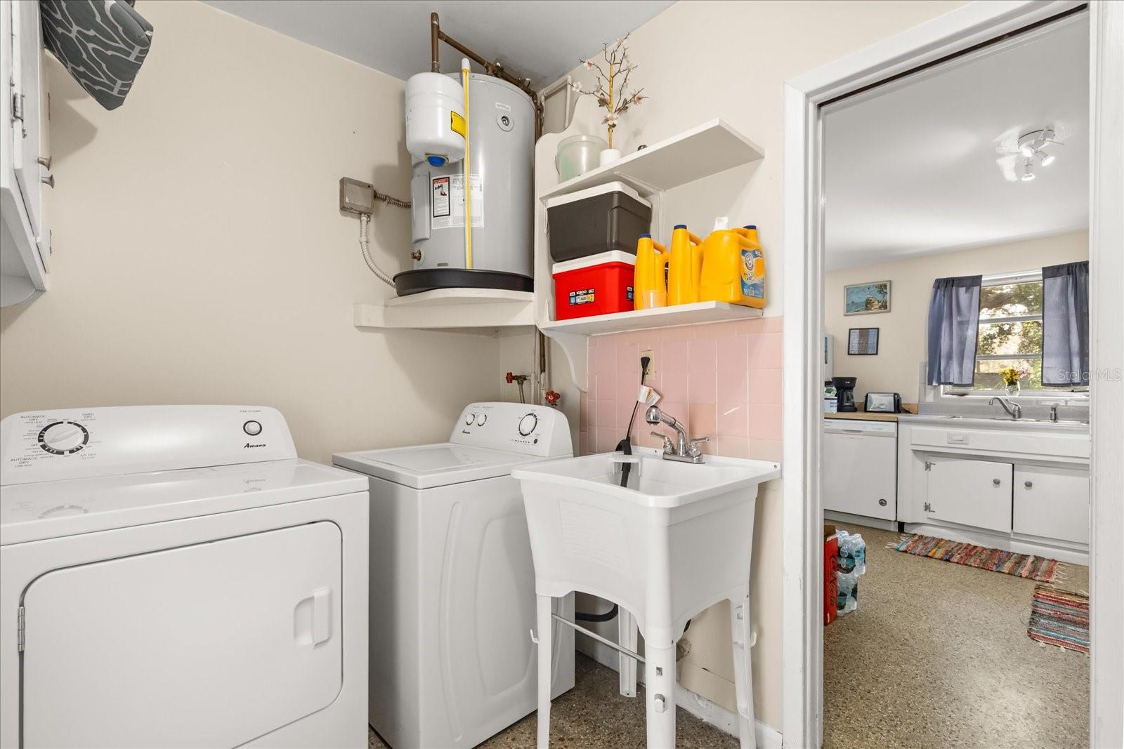 Image 19 of 40 For 1595 Howard Place A & B