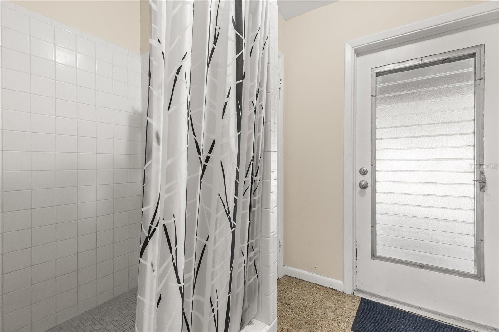 Image 20 of 40 For 1595 Howard Place A & B