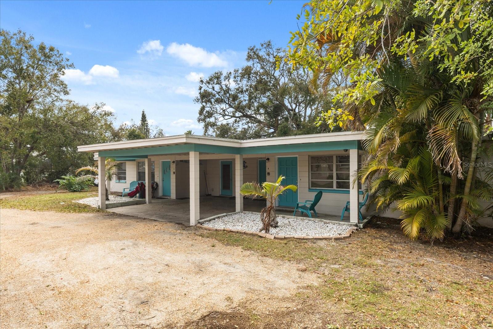 Image 3 of 40 For 1595 Howard Place A & B