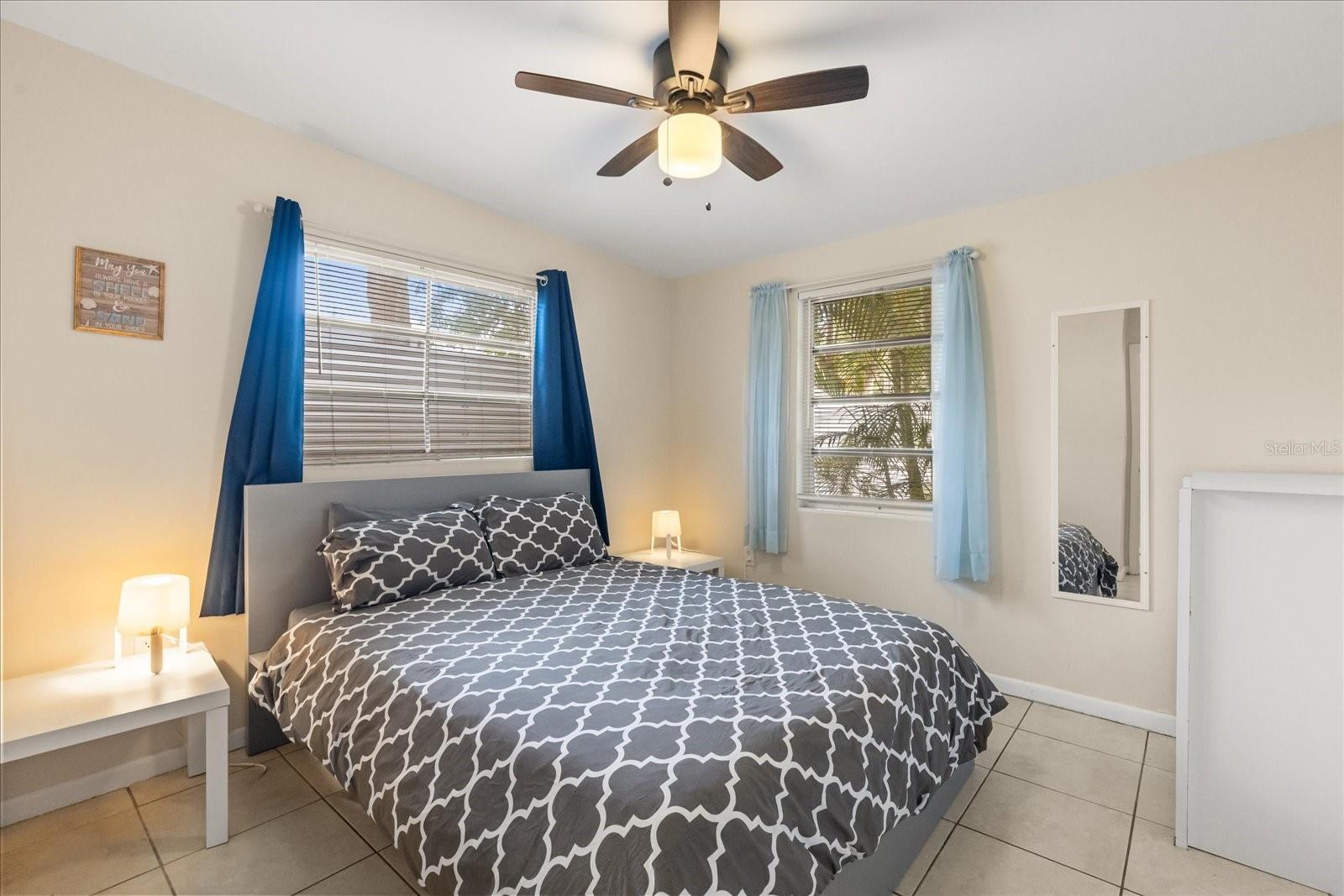 Image 31 of 40 For 1595 Howard Place A & B