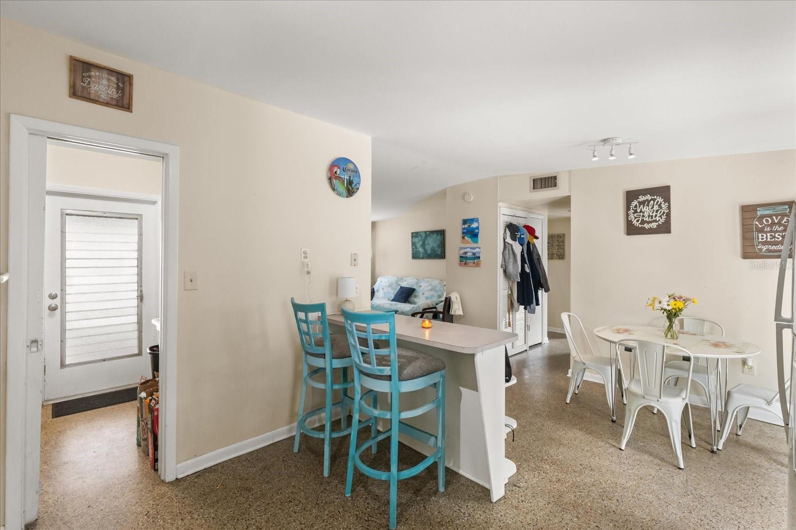 Image 9 of 40 For 1595 Howard Place A & B