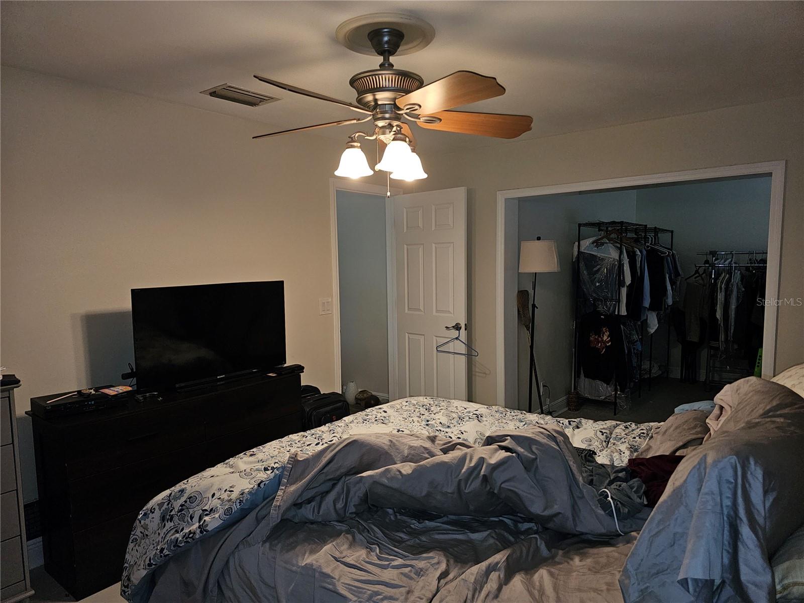 Image 13 of 31 For 5230 Venetian Boulevard Ne