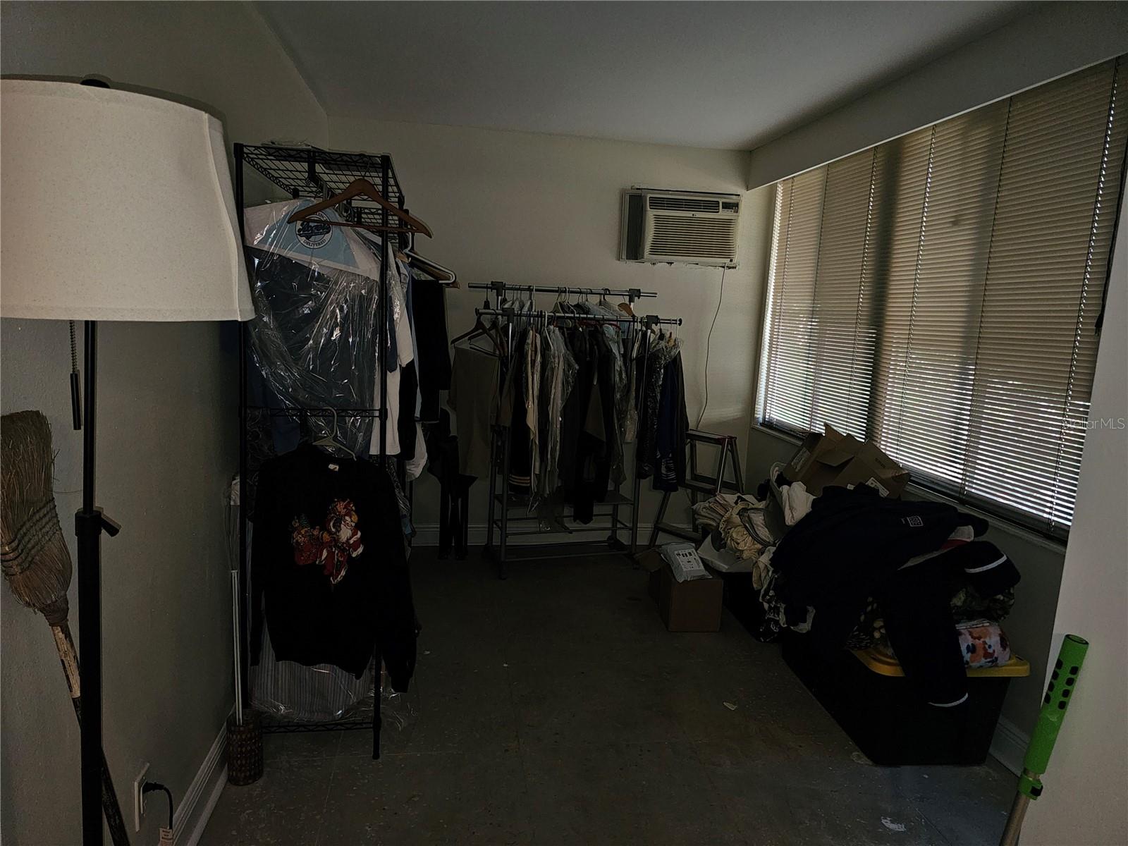 Image 14 of 31 For 5230 Venetian Boulevard Ne