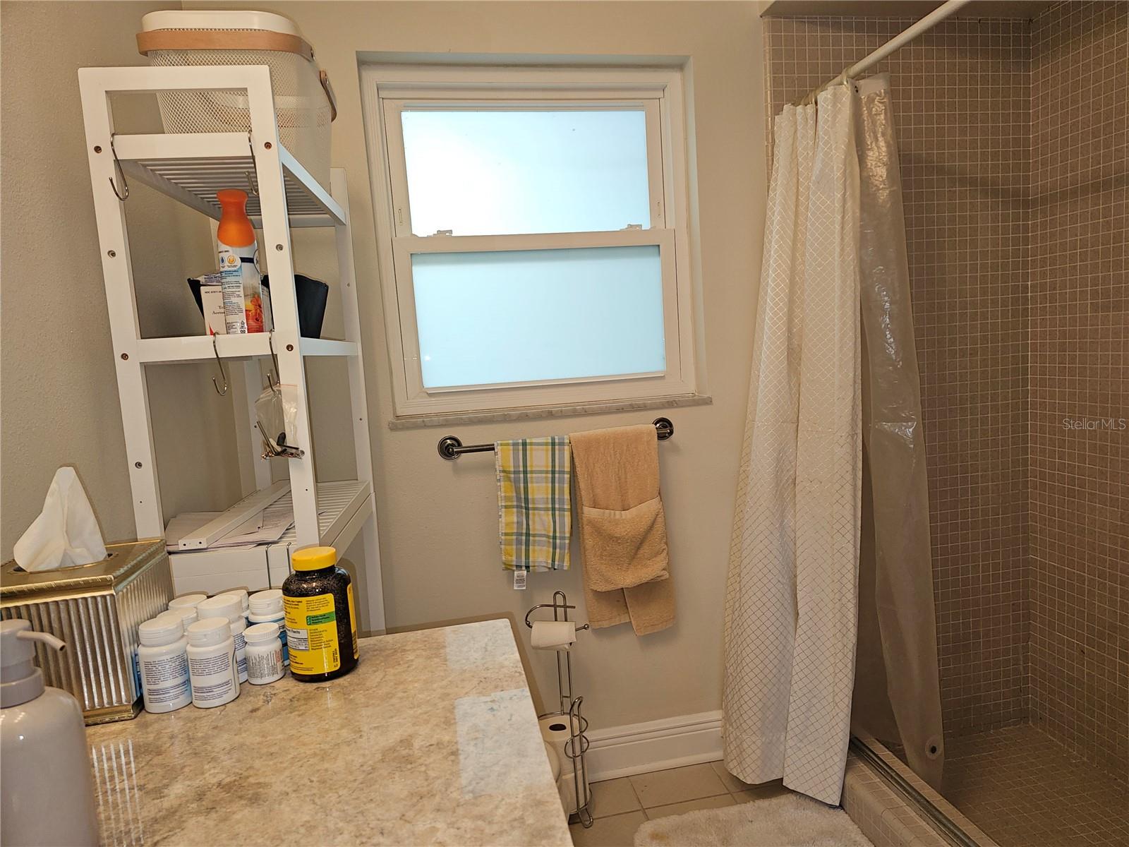 Image 24 of 31 For 5230 Venetian Boulevard Ne