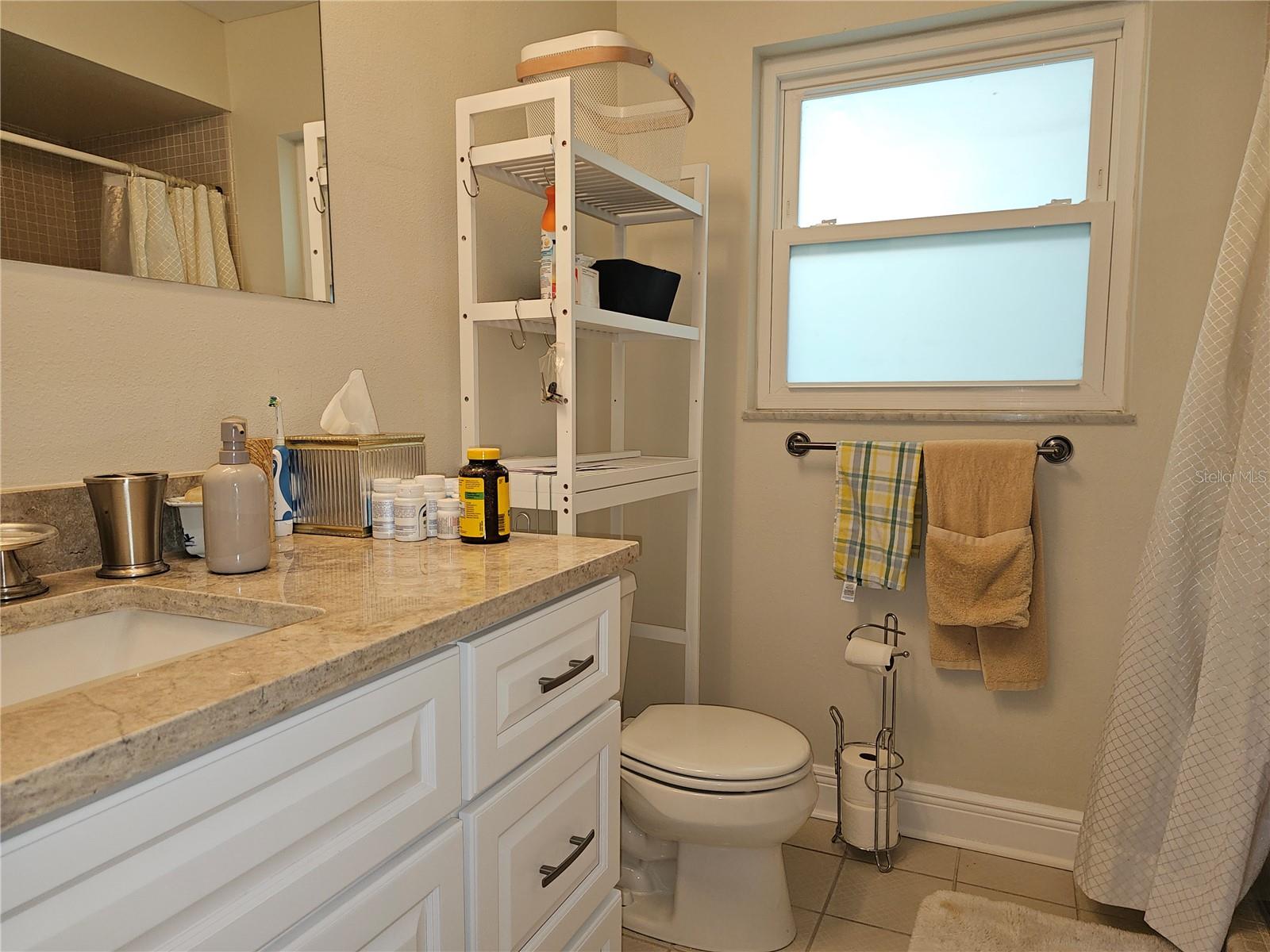 Image 25 of 31 For 5230 Venetian Boulevard Ne