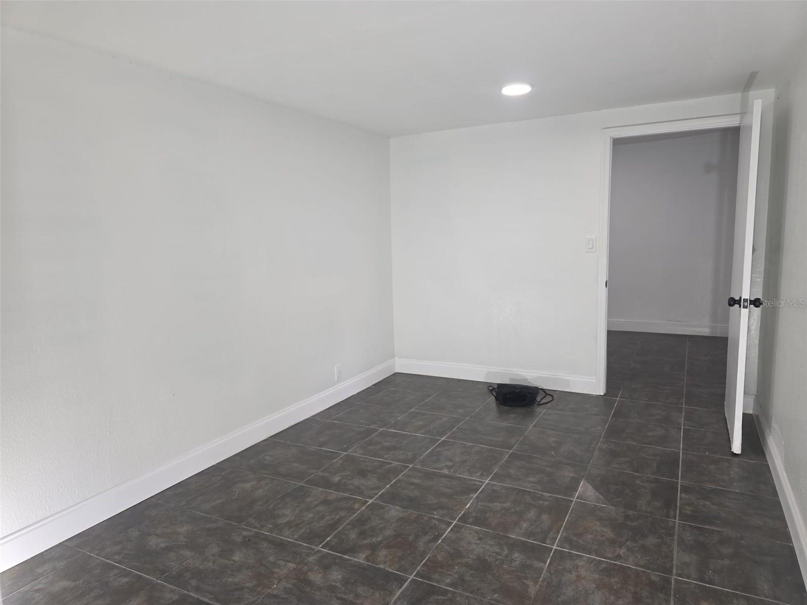 Image 10 of 34 For 16800 100th Court