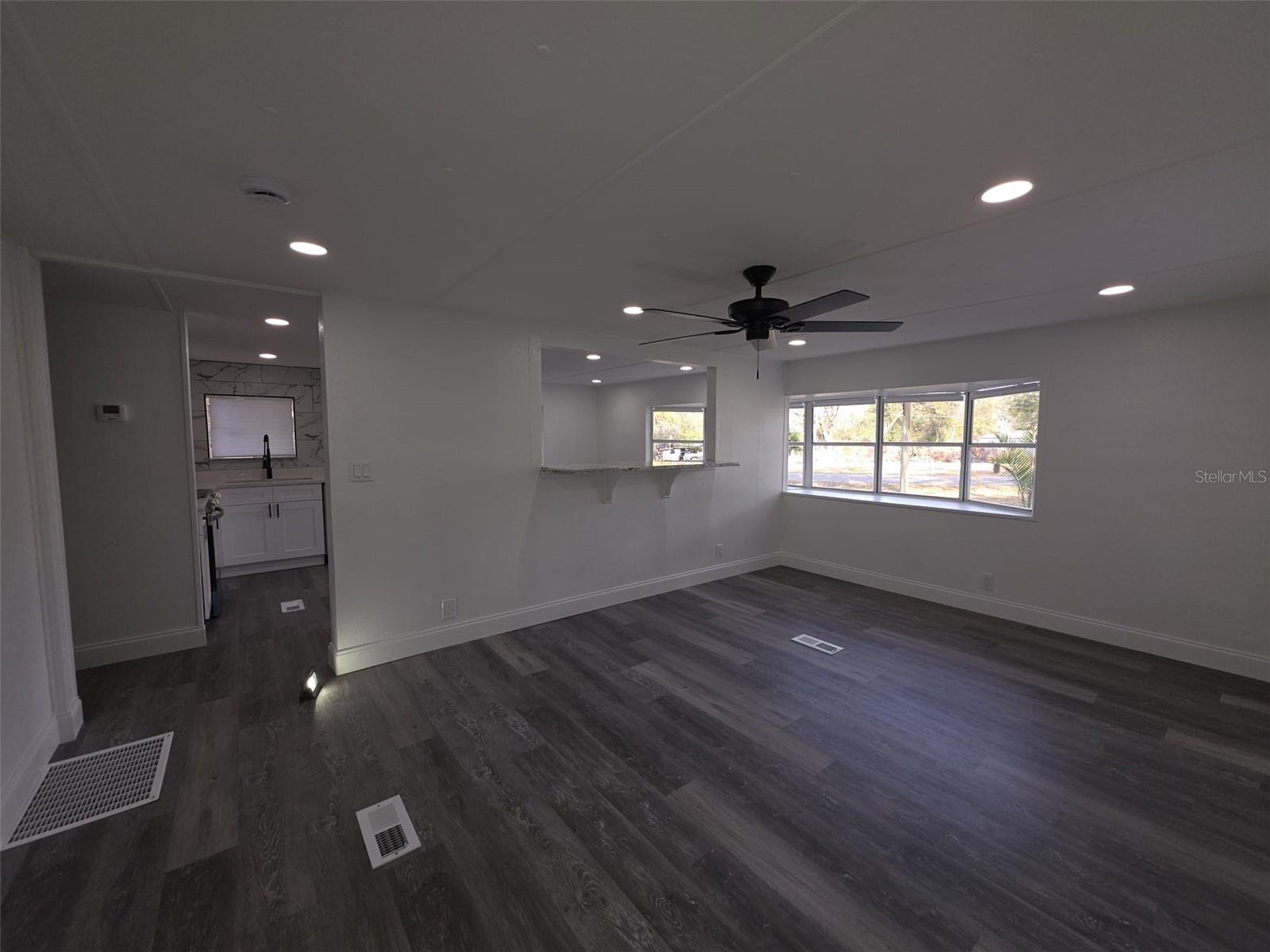 Image 16 of 34 For 16800 100th Court