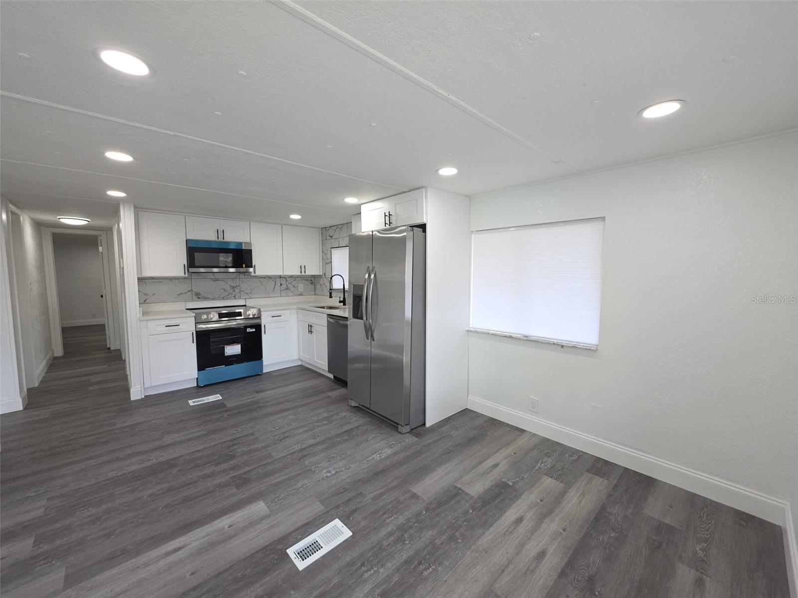 Image 20 of 34 For 16800 100th Court