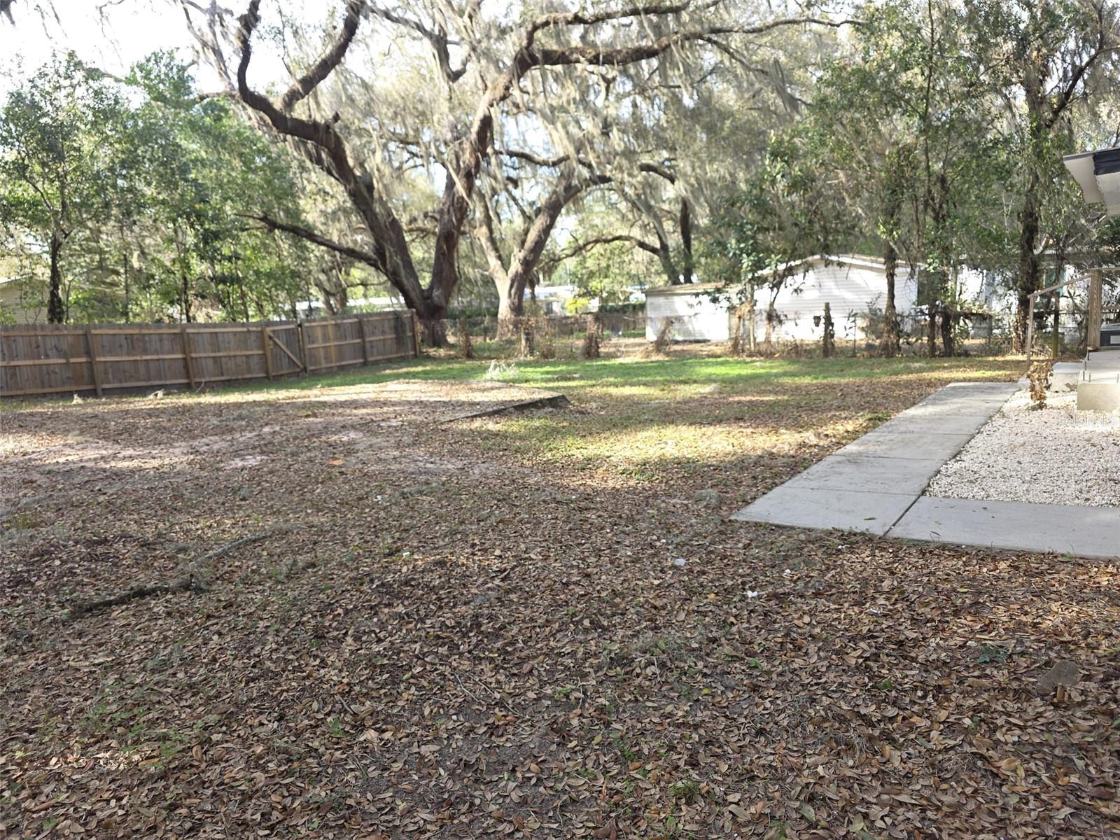 Image 4 of 34 For 16800 100th Court