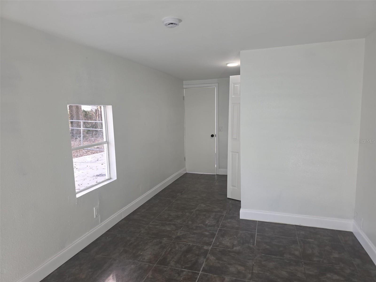 Image 9 of 34 For 16800 100th Court