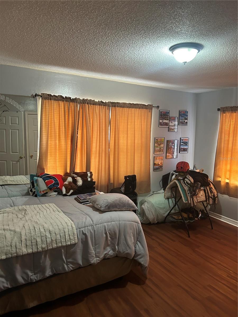 Image 11 of 28 For 3025 Brookview Avenue