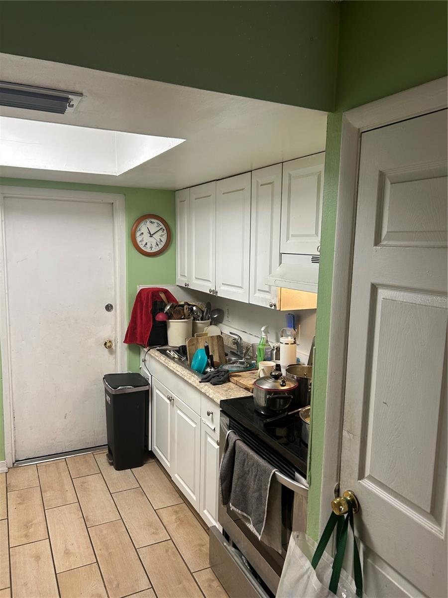 Image 20 of 28 For 3025 Brookview Avenue