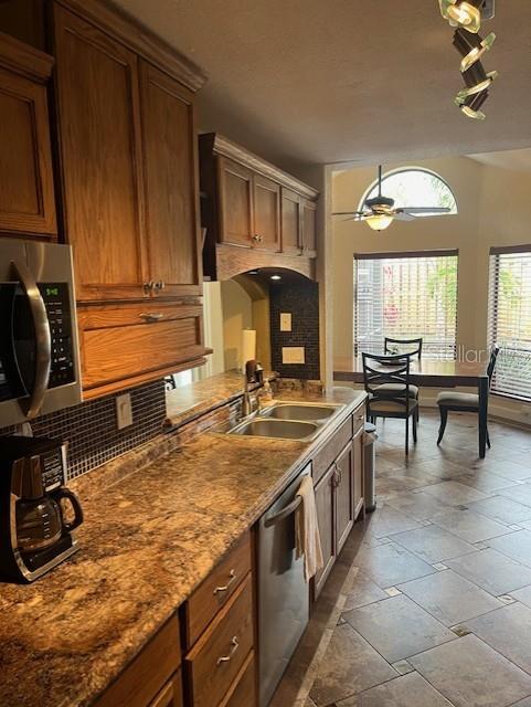 Image 6 of 17 For 2813 Amberly Court