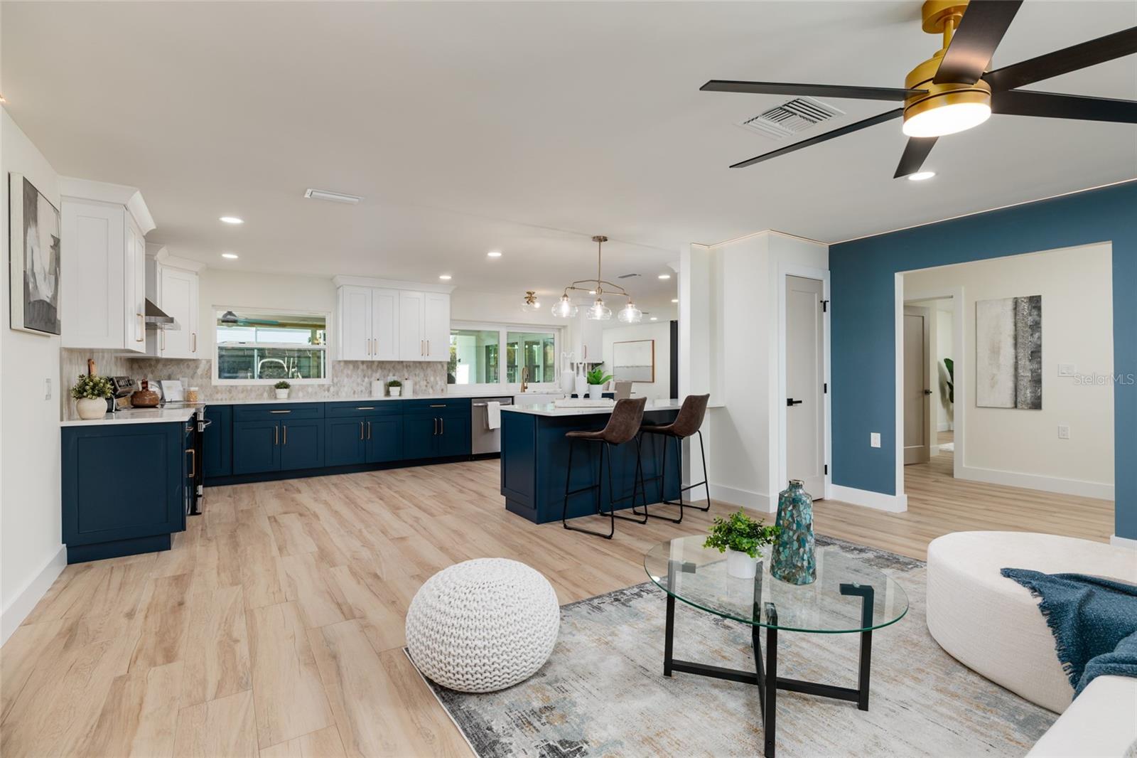 Listing photo id 9 for 1985 Michigan Avenue Ne