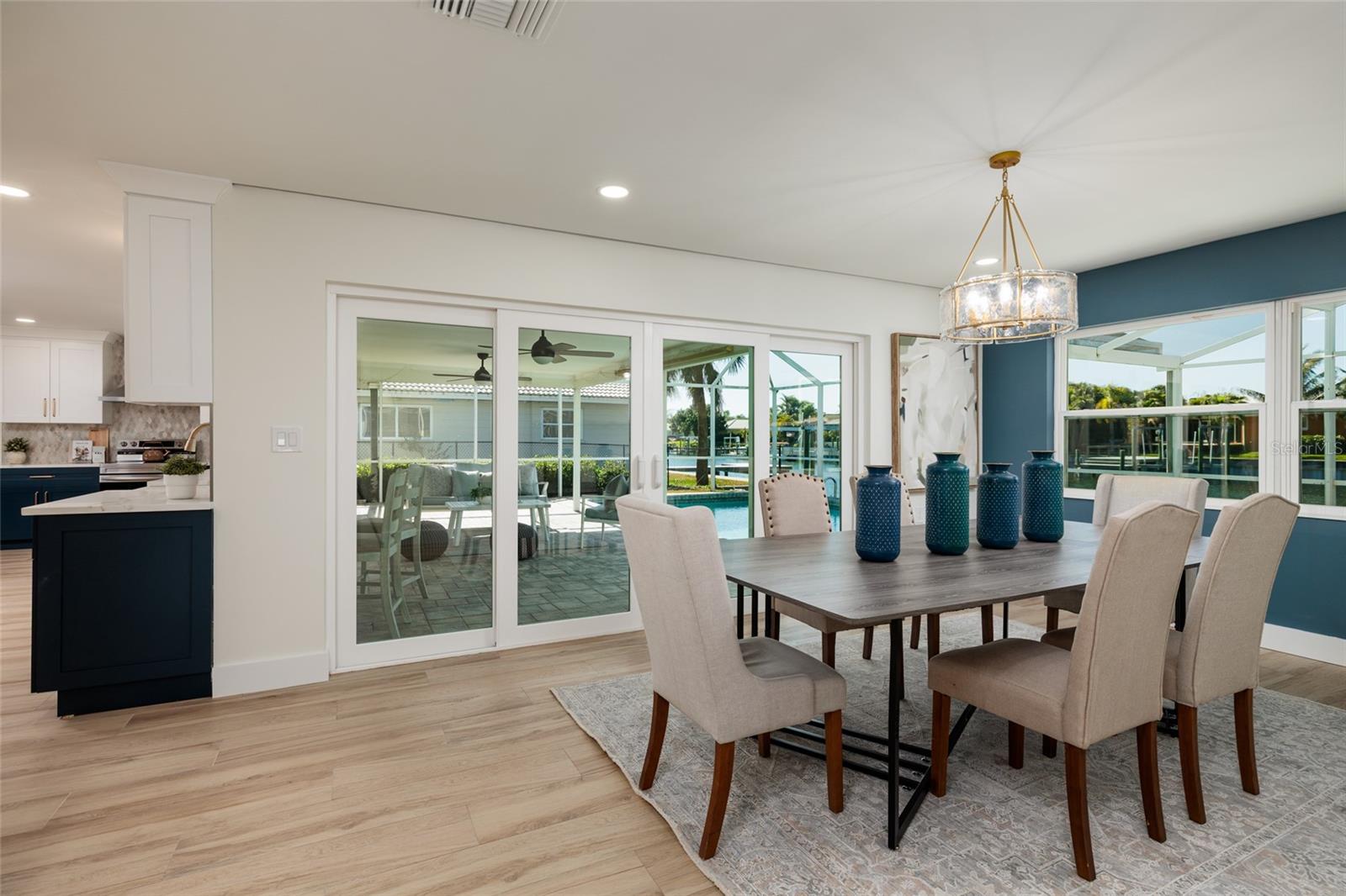 Listing photo id 13 for 1985 Michigan Avenue Ne