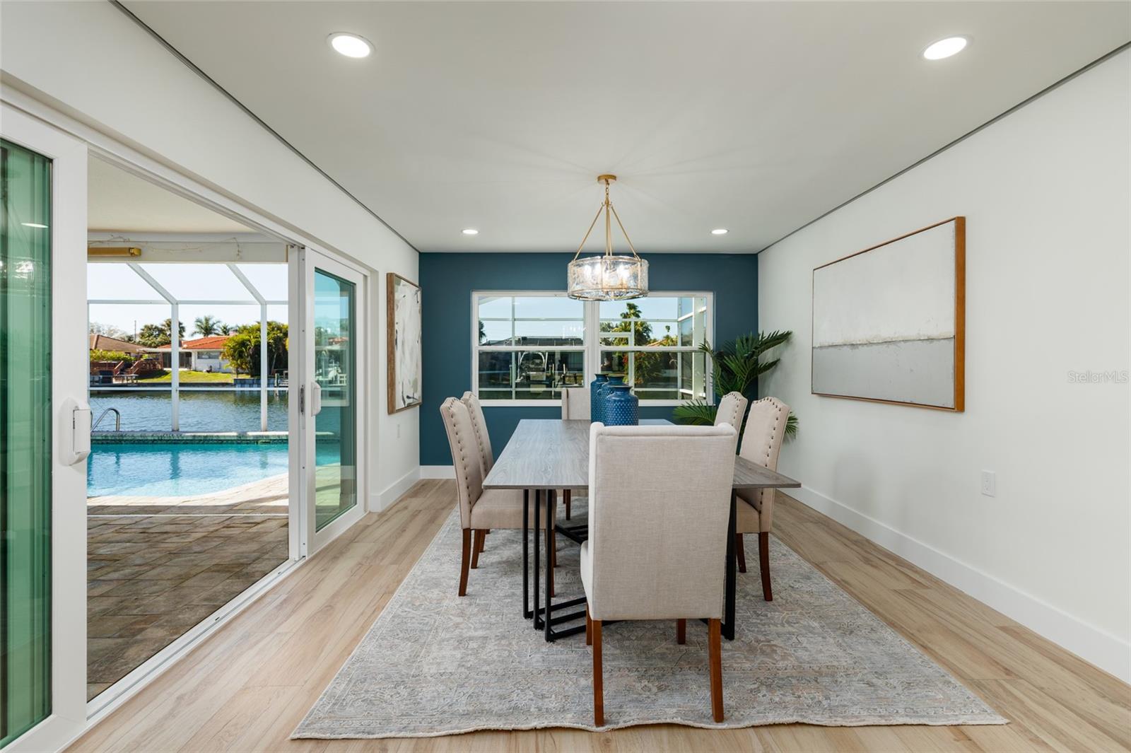 Listing photo id 14 for 1985 Michigan Avenue Ne