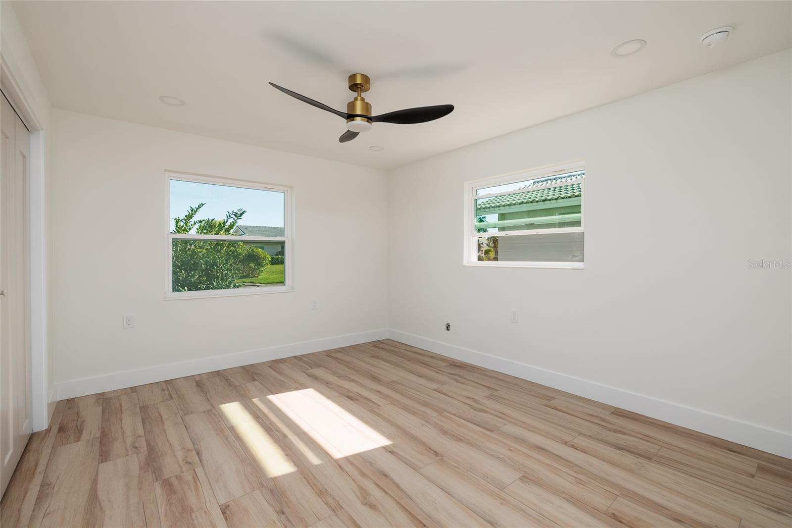 Listing photo id 19 for 1985 Michigan Avenue Ne