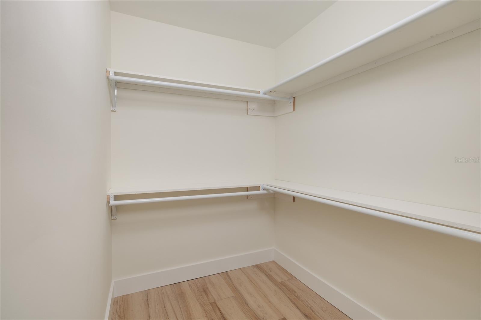 Listing photo id 28 for 1985 Michigan Avenue Ne