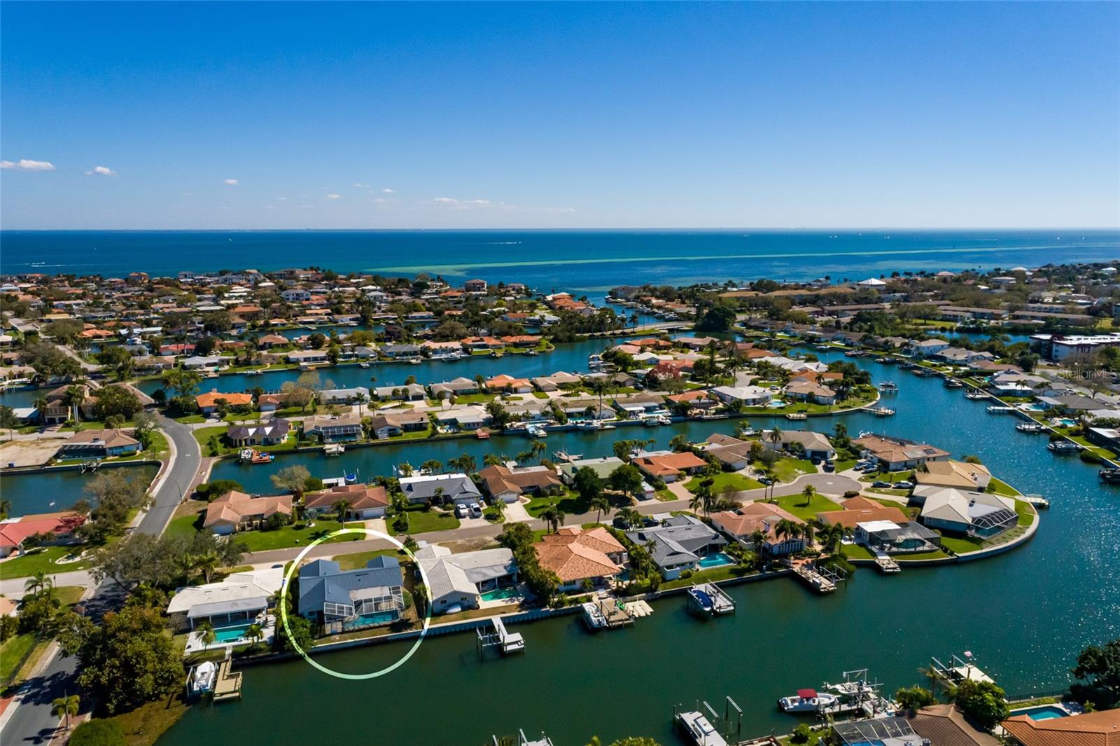 Listing photo id 32 for 1985 Michigan Avenue Ne