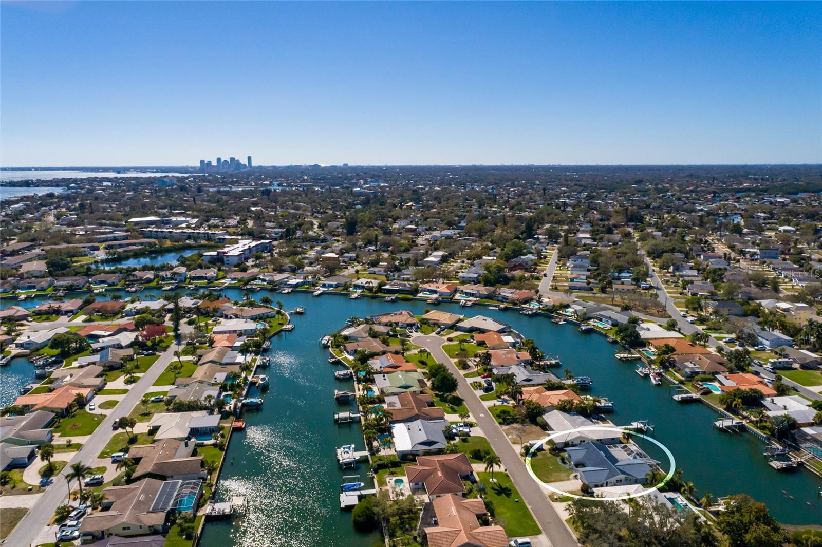 Listing photo id 34 for 1985 Michigan Avenue Ne