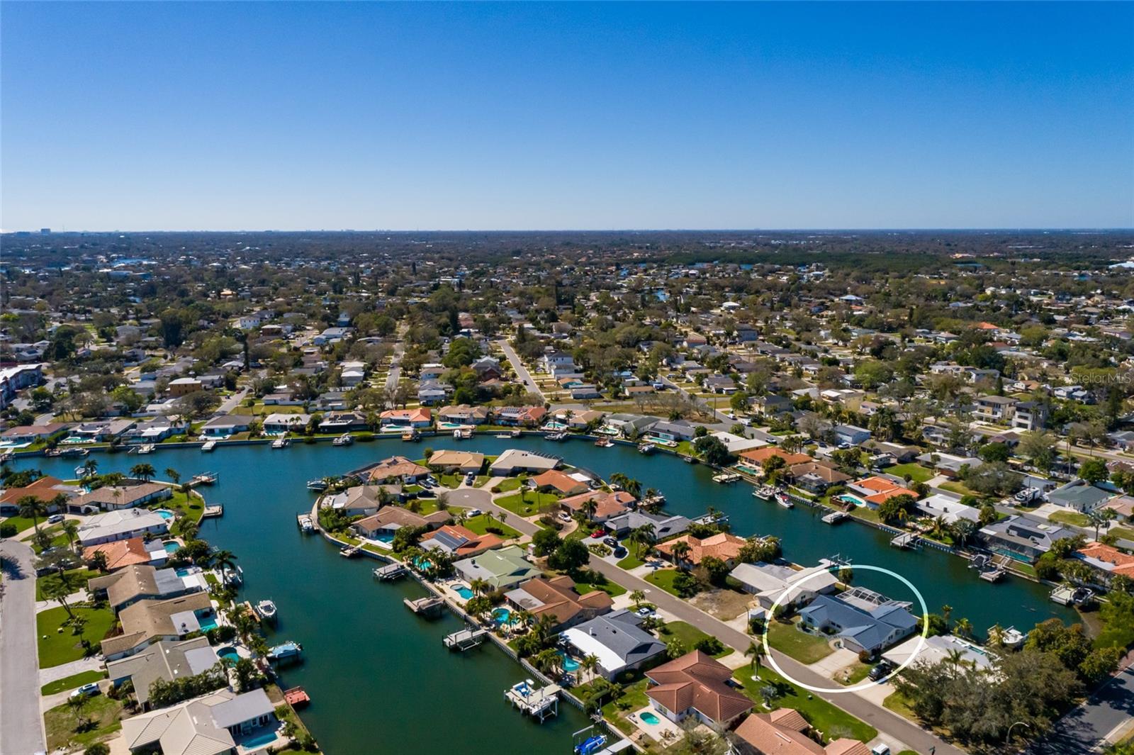 Listing photo id 43 for 1985 Michigan Avenue Ne