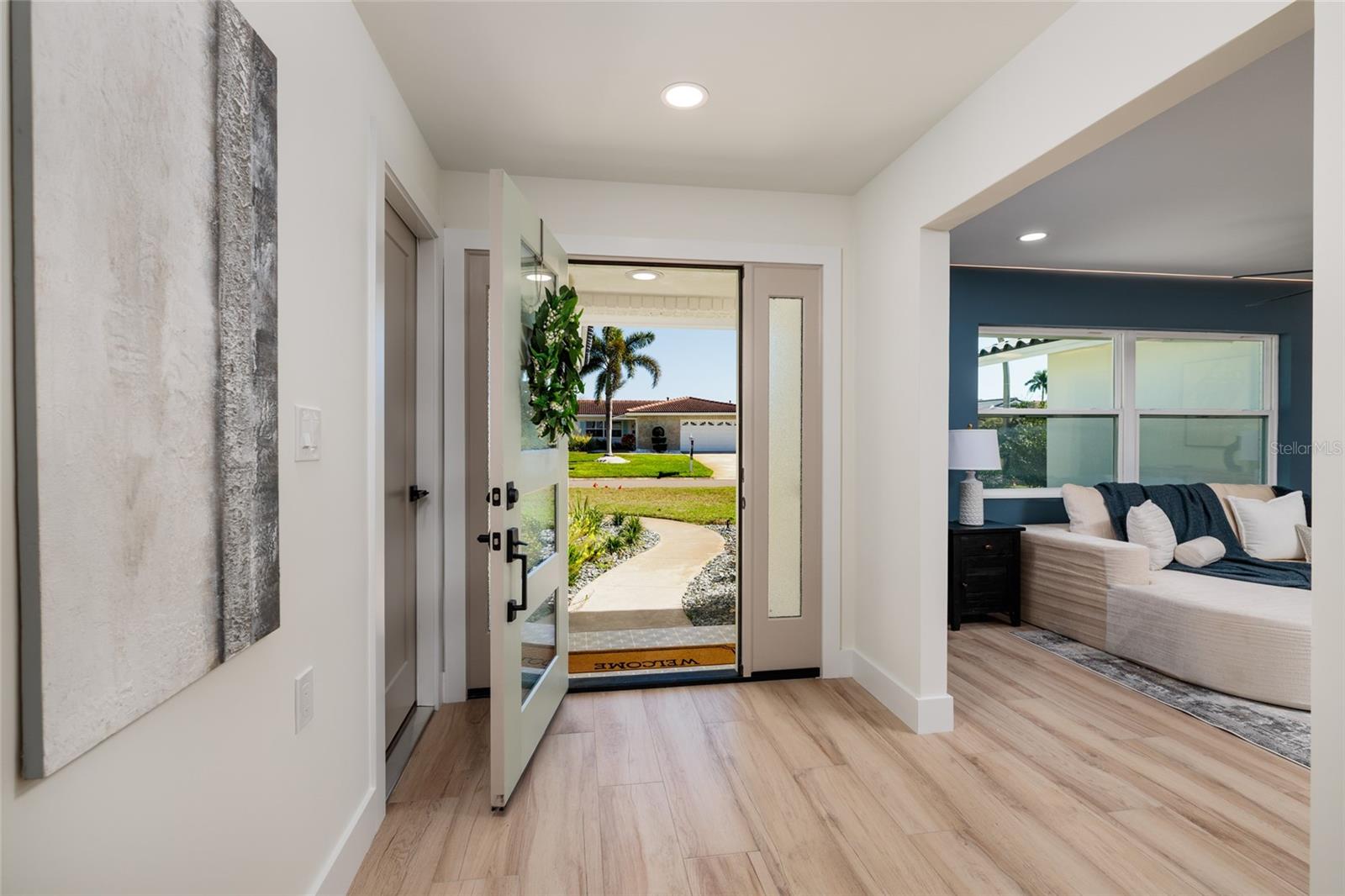 Listing photo id 6 for 1985 Michigan Avenue Ne