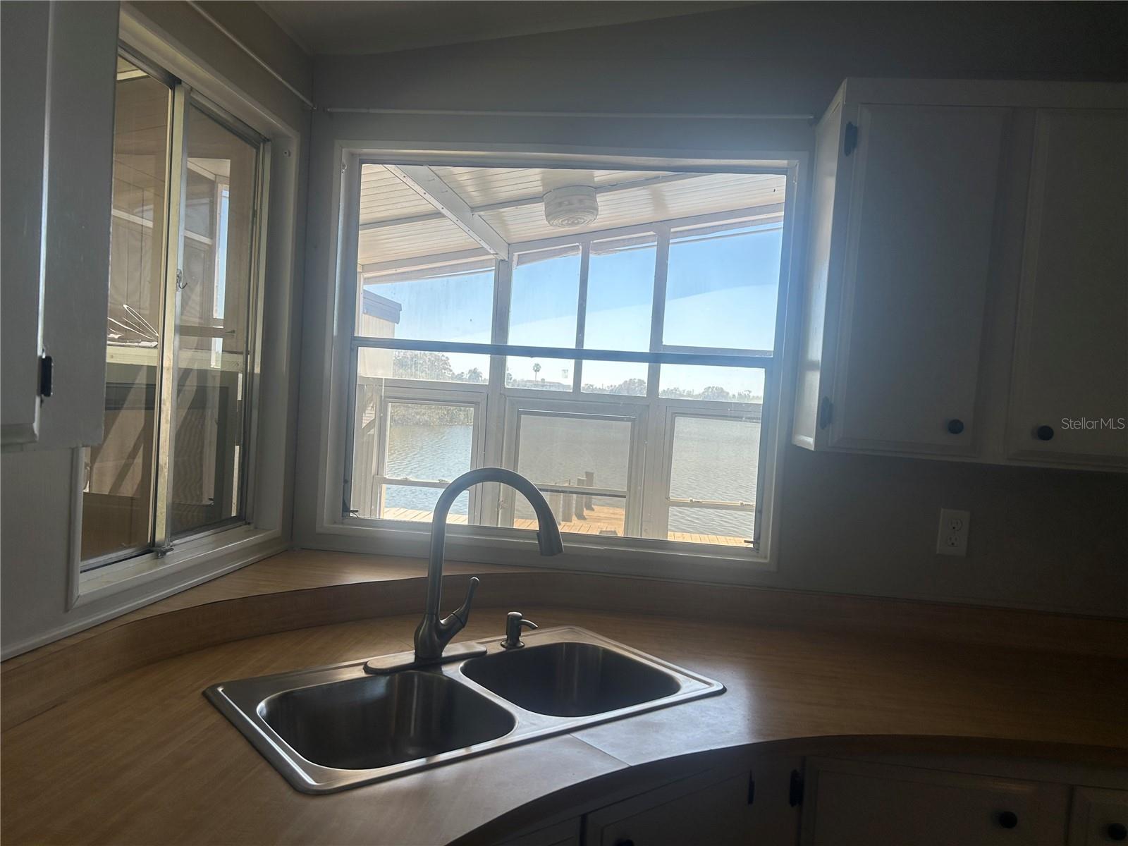 Image 12 of 64 For 3852 Bywater Drive